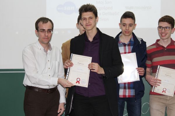 img-79090AEF69F2-C069-6357-10C3-1F6F7D0D2B0E.jpg