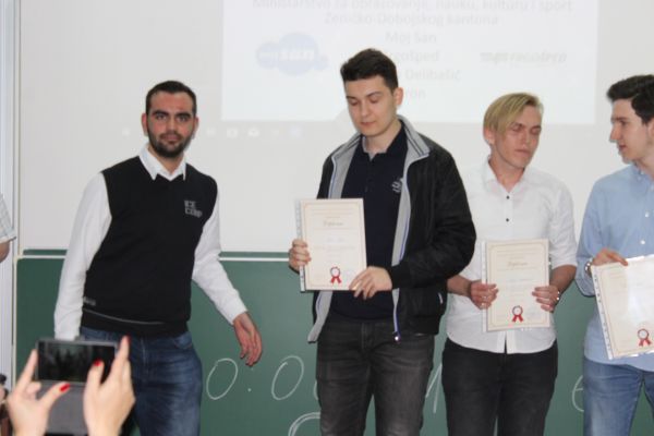img-79149E61F418-CAE0-4FCB-8D90-B368FF4D7896.jpg
